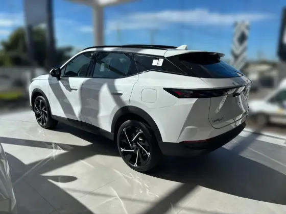 OMODA 7 1.5 TGDI PHEV PRESTIGE DHT OMODA 7 1.5 TGDI PHEV PRESTIGE DHT