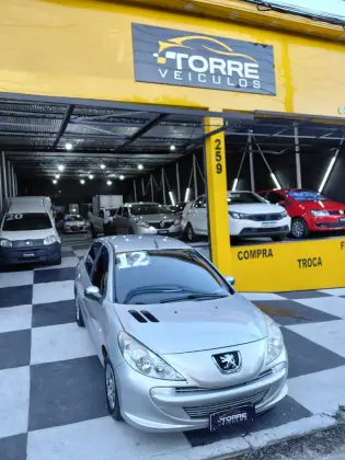 PEUGEOT 207 1.4 XR 8V FLEX 4P MANUAL PEUGEOT 207 1.4 XR 8V FLEX 4P MANUAL
