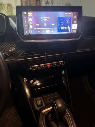 PEUGEOT-208-2024