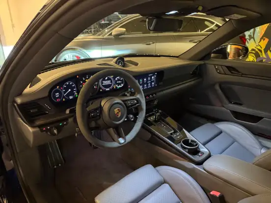 PORSCHE-911-2022
