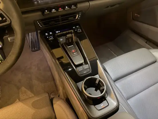 PORSCHE-911-2022