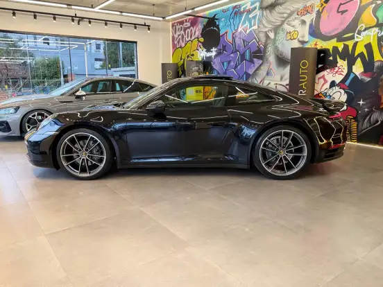 PORSCHE-911-2021