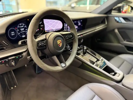 PORSCHE-911-2021
