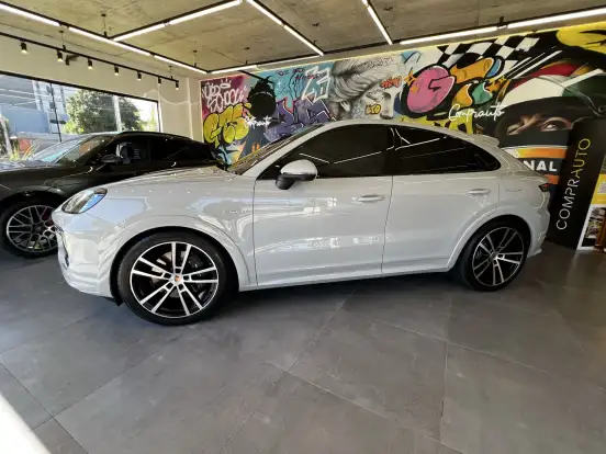 PORSCHE-CAYENNE-2024