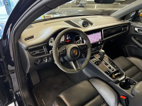 PORSCHE-MACAN-2023