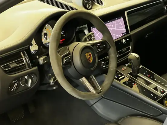 PORSCHE-MACAN-2023