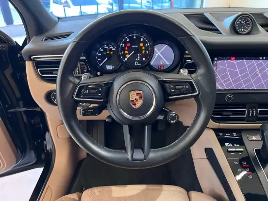 PORSCHE-MACAN-2022