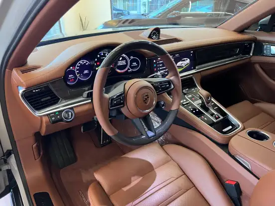 PORSCHE-PANAMERA-2023