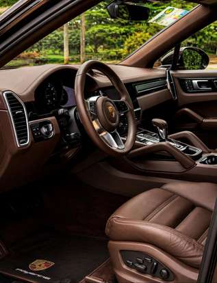 PORSCHE-CAYENNE-2022