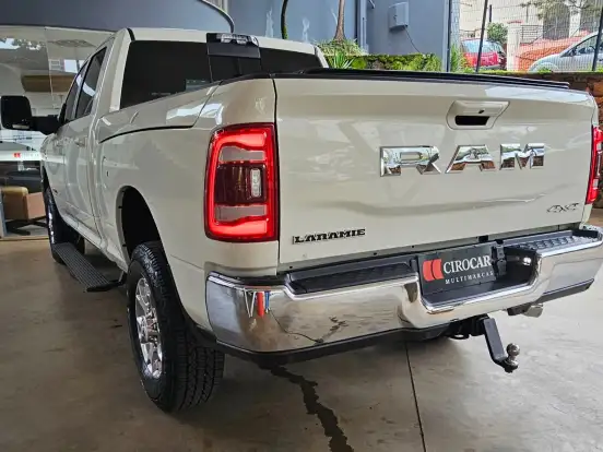 RAM-2500-6.7 I6 TURBO DIESEL LARAMIE CD 4X4 AUTOMÁTICO RAM-2500-2023