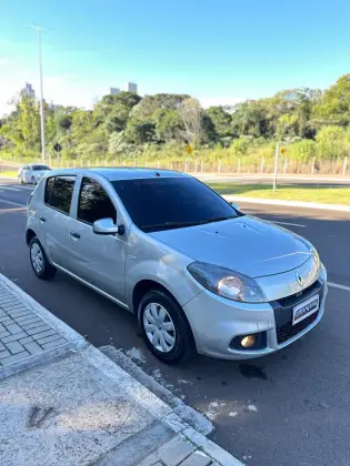 RENAULT SANDERO 1.0 AUTHENTIQUE 16V FLEX 4P MANUAL