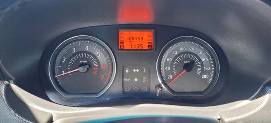 RENAULT-LOGAN-1.0 EXPRESSION 16V FLEX 4P MANUAL RENAULT-LOGAN-2013