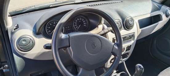 RENAULT-SANDERO-2008