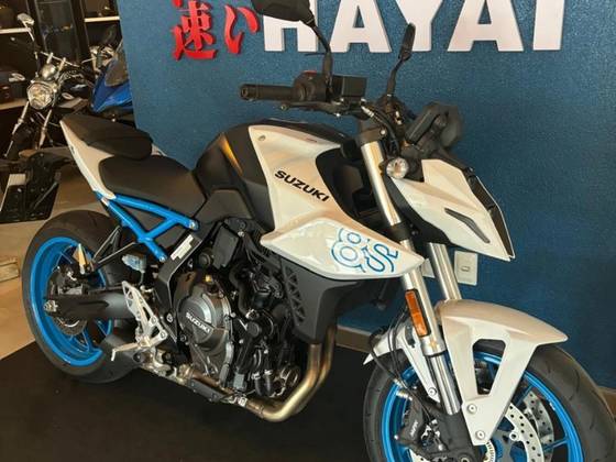SUZUKI GSX-8S 