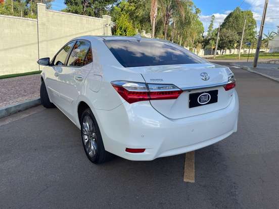 TOYOTA-COROLLA-2019