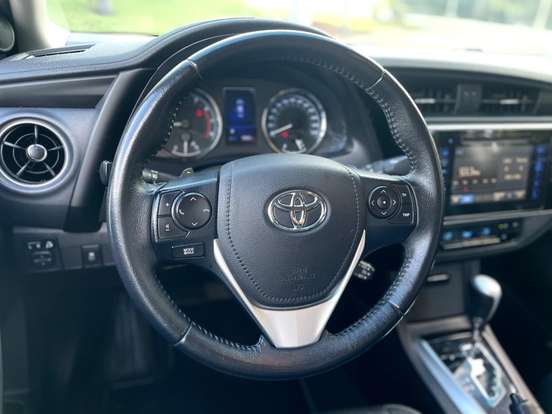 TOYOTA-COROLLA-2019