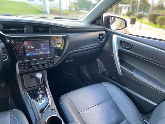 TOYOTA-COROLLA-2019