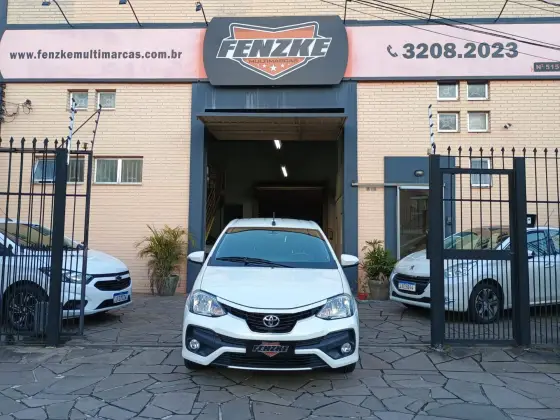 TOYOTA ETIOS 1.5 PLATINUM 16V FLEX 4P AUTOMÁTICO TOYOTA ETIOS 1.5 PLATINUM 16V FLEX 4P AUTOMÁTICO