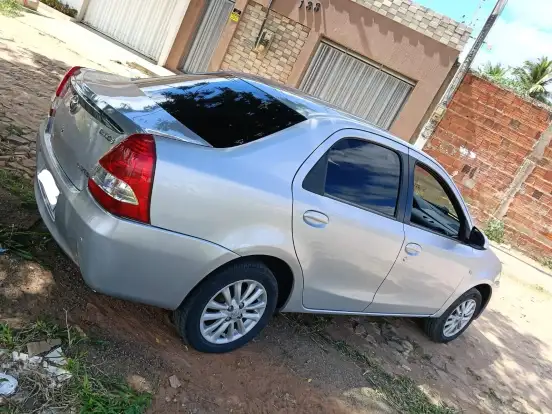 TOYOTA-ETIOS-1.5 X SEDAN 16V FLEX 4P MANUAL TOYOTA-ETIOS-2014