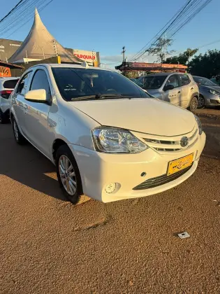 TOYOTA ETIOS 1.5 XLS 16V FLEX 4P MANUAL TOYOTA ETIOS 1.5 XLS 16V FLEX 4P MANUAL