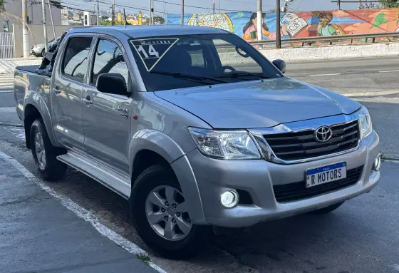 TOYOTA HILUX 2.7 SR 4X2 CD 16V FLEX 4P AUTOMÁTICO