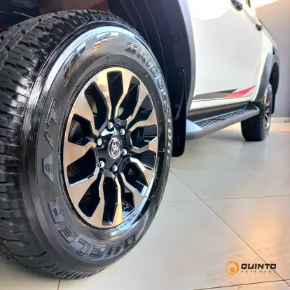 TOYOTA-HILUX-2.8 D-4D TURBO DIESEL CD GR-S 4X4 AUTOMÁTICO TOYOTA-HILUX-2022