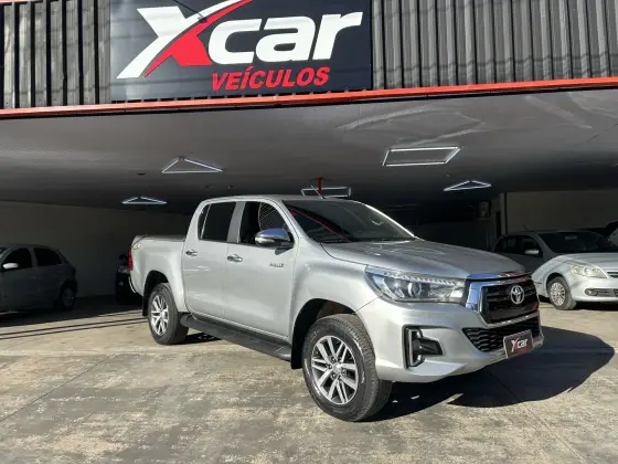 TOYOTA HILUX 2.8 SRV 4X4 CD 16V DIESEL 4P AUTOMÁTICO TOYOTA HILUX 2.8 SRV 4X4 CD 16V DIESEL 4P AUTOMÁTICO