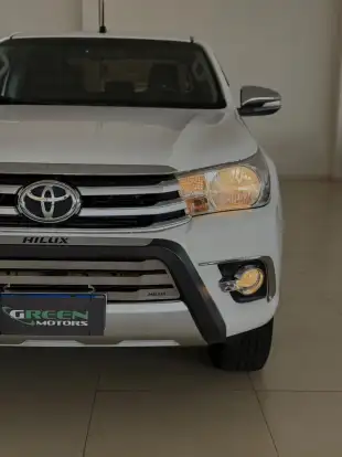 TOYOTA-HILUX-2.8 SRV 4X4 CD 16V DIESEL 4P AUTOMÁTICO TOYOTA-HILUX-2015
