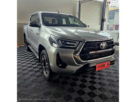 TOYOTA-HILUX-2022