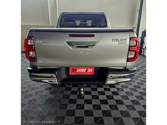 TOYOTA-HILUX-2022