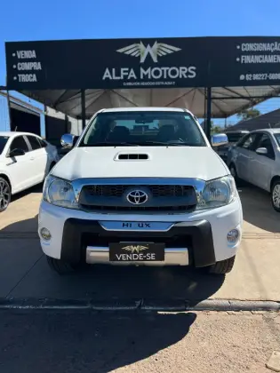 TOYOTA HILUX 3.0 SRV 4X4 CD 16V TURBO INTERCOOLER DIESEL 4P AUTOMÁTICO