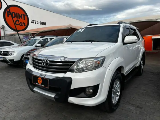 TOYOTA HILUX SW4 2.7 SR 4X2 16V FLEX 4P AUTOMÁTICO TOYOTA HILUX SW4 2.7 SR 4X2 16V FLEX 4P AUTOMÁTICO