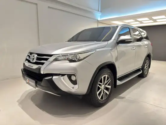 TOYOTA-HILUX SW4-2016