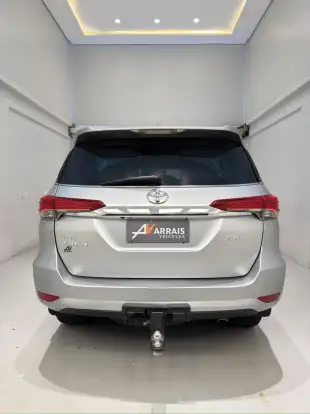 TOYOTA-HILUX SW4-2016