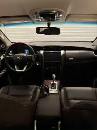 TOYOTA-HILUX SW4-2016