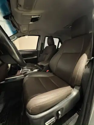 TOYOTA-HILUX SW4-2016