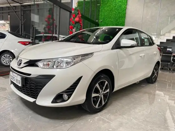 TOYOTA YARIS 1.3 16V FLEX XL PLUS TECH MULTIDRIVE TOYOTA YARIS 1.3 16V FLEX XL PLUS TECH MULTIDRIVE