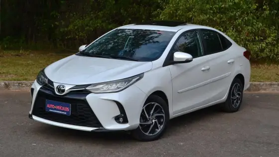 TOYOTA YARIS 1.5 16V FLEX SEDAN XLS CONNECT MULTIDRIVE TOYOTA YARIS 1.5 16V FLEX SEDAN XLS CONNECT MULTIDRIVE