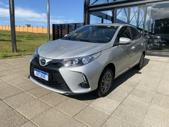 TOYOTA YARIS 1.5 16V FLEX SEDAN XS MULTIDRIVE TOYOTA YARIS 1.5 16V FLEX SEDAN XS MULTIDRIVE