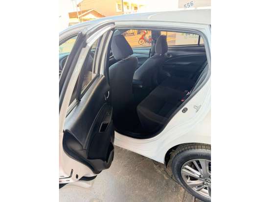 TOYOTA-YARIS-2021