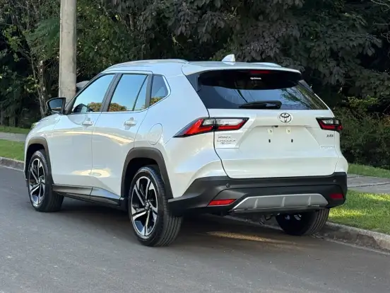 TOYOTA-YARIS CROSS-2026