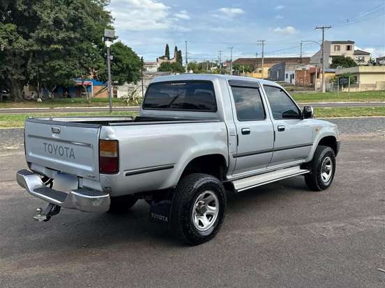 TOYOTA-HILUX-3.0 SRV 4X2 CD 8V DIESEL 4P MANUAL TOYOTA-HILUX-2002