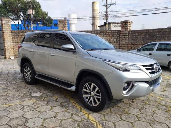 TOYOTA HILUX SW4 2.8 SRX 4X4 16V TURBO INTERCOOLER DIESEL 4P AUTOMÁTICO