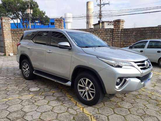 TOYOTA-HILUX SW4-2018