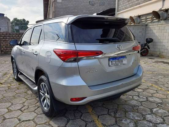 TOYOTA-HILUX SW4-2018