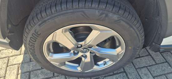 TOYOTA-RAV4-2019