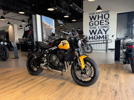 TRIUMPH TRIDENT 660 TRIUMPH TRIDENT 660