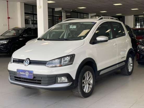 VOLKSWAGEN-CROSSFOX-1.6 MSI FLEX 16V 4P AUTOMATIZADO VOLKSWAGEN-CROSSFOX-2015