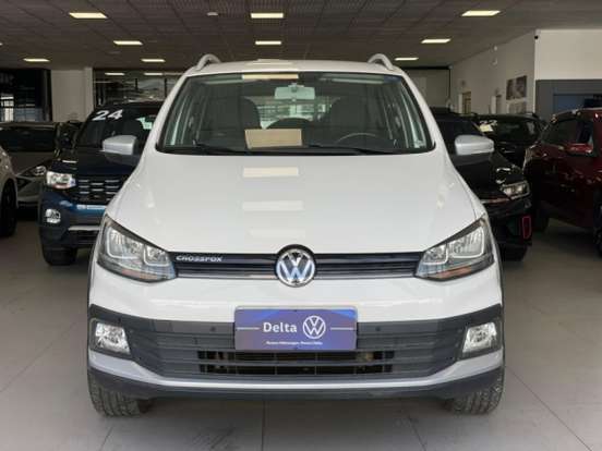 VOLKSWAGEN-CROSSFOX-2015