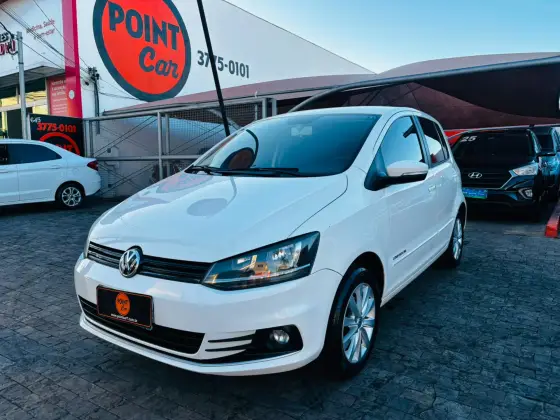 VOLKSWAGEN FOX 1.0 MI COMFORTLINE 8V FLEX 4P MANUAL VOLKSWAGEN FOX 1.0 MI COMFORTLINE 8V FLEX 4P MANUAL